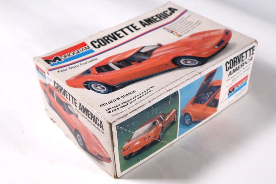 Monogram Corvette America 4-Door - Bausatz in 1:24 in Passau