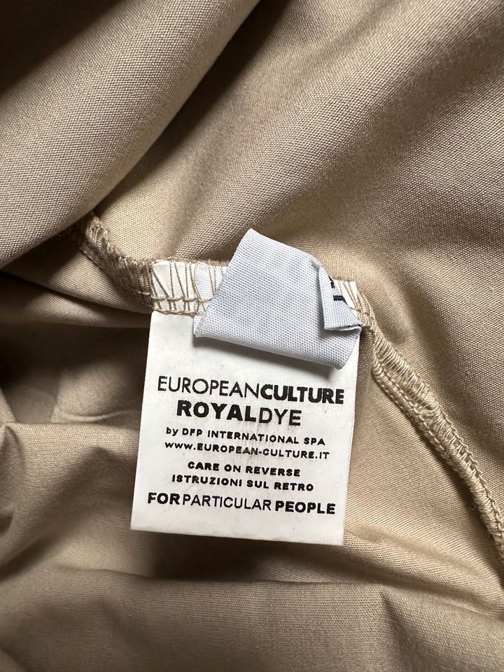 Kleid von Hugo Boss, European Culture und Guess in XL in Dinslaken