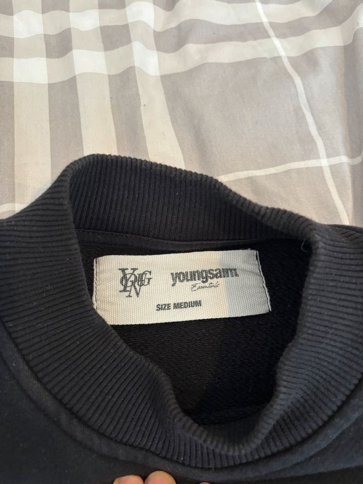 Youngsaint Sweater M in Bochum