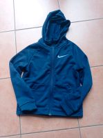 Nike Sportjacke Gr. 128-137 Brandenburg - Fürstenwalde (Spree) Vorschau