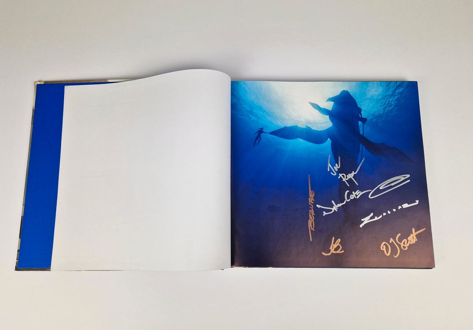 Avatar - The Way of Water - Art Book - Autogramm Buch signiert in Waiblingen