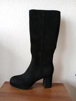 Verkaufe Stiefel ( künstliche Wildleder) Sachsen-Anhalt - Magdeburg Vorschau