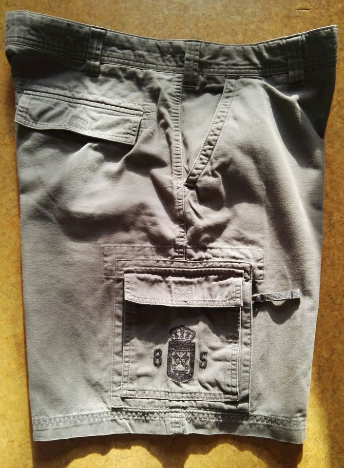 Tommy Hilfiger Jeans Cargo Shorts W38 Grau in Berlin