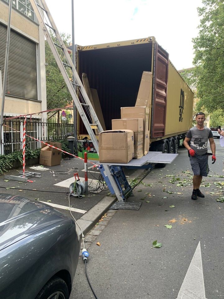 Möbellift Möbelaufzug Stecklift Umzugsaufzug Lastenaufzug mieten in Hirzenhain