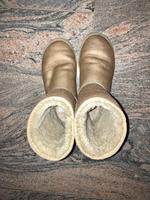 Warme UGG Boots in gold/beige Ton Größe 38 Hamburg - Altona Vorschau