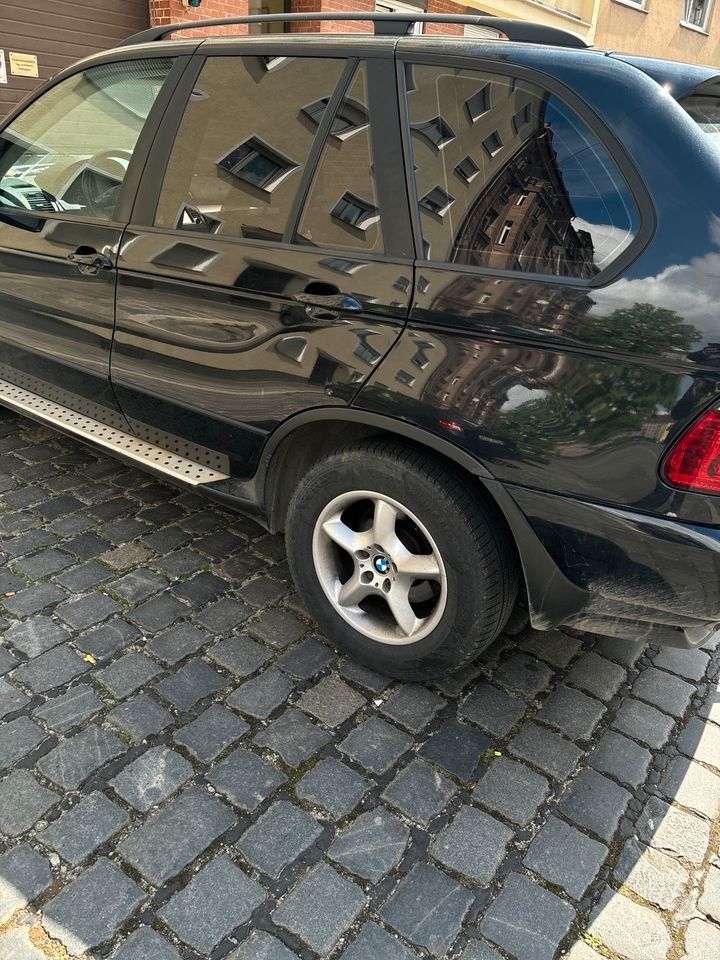 BMW X5 zu verkaufen mit Anhänger Kupplung in Nürnberg (Mittelfr)
