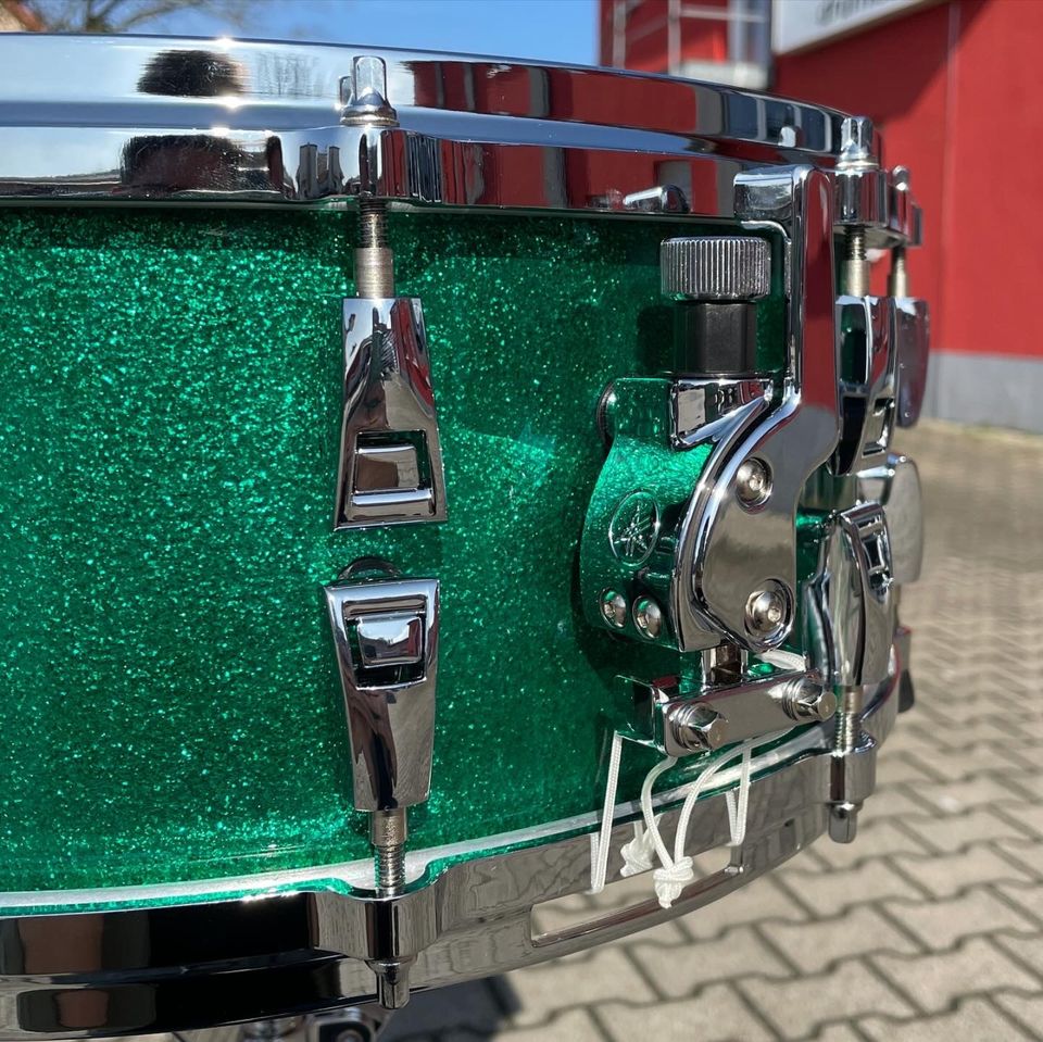 Yamaha Absolute Hybrid Maple Snare 14" x 6" Jade Green Sparkle in St. Leon-Rot