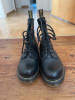 Original Dr. Martens schwarz ungetragen Stuttgart - Hedelfingen Vorschau