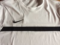 NIKE T-SHIRT - GR. XL - SCHWARZ / WEISS - FAST NEU!!! Nordrhein-Westfalen - Nettersheim Vorschau