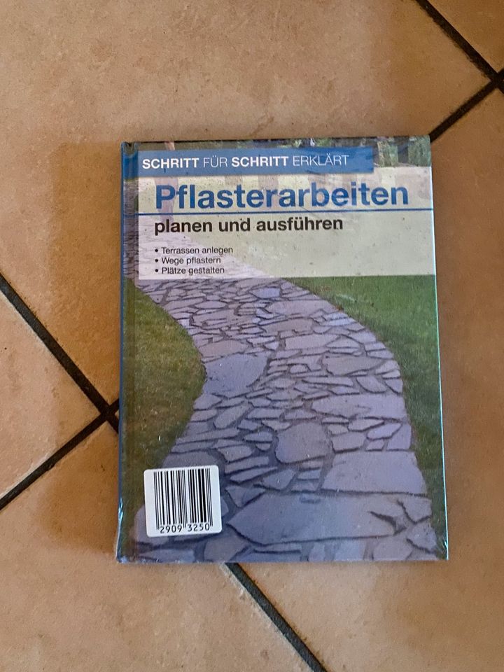 Pflastergießform und Buch Pflasterarbeiten in Bissendorf