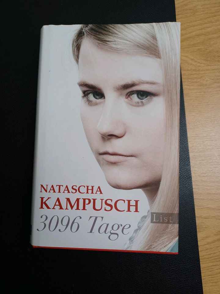 Buch Natascha Kampusch 3096 Tage in Waldmünchen