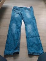 Emporio Armani Jeans Größe 40 kaum getragen Nordrhein-Westfalen - Wiehl Vorschau