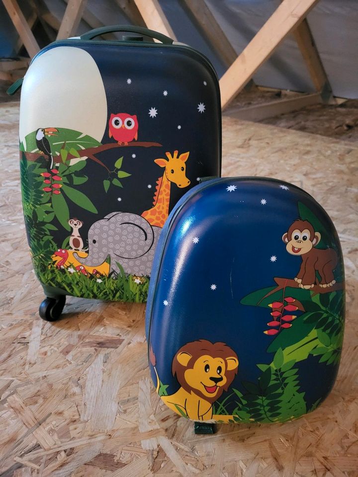 Kinder Hartschalenkoffer und Rucksack in Plate