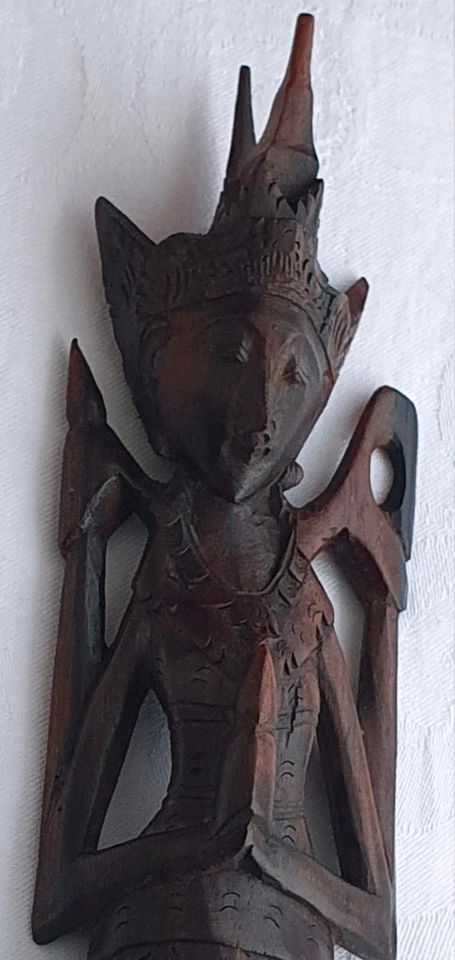 Geschnitzte Skulptur. Göttin von der Insel der Götter. Ebenholz. in Erlangen