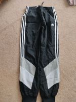 Adidas Sporthose Gr 164 Nordrhein-Westfalen - Bergkamen Vorschau