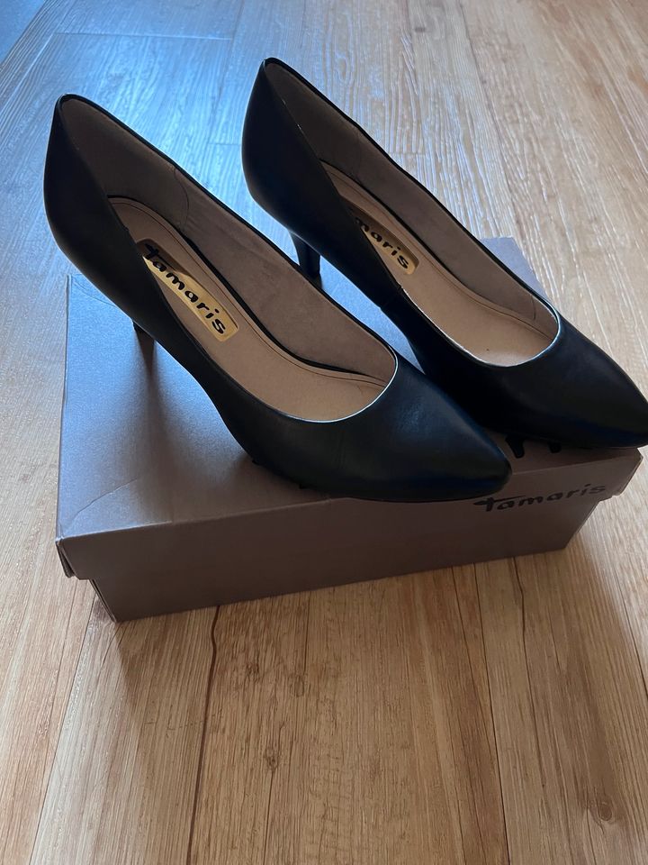 ❤️Tamaris schwarze Lederpumps, Gr. 39❤️ in Dresden