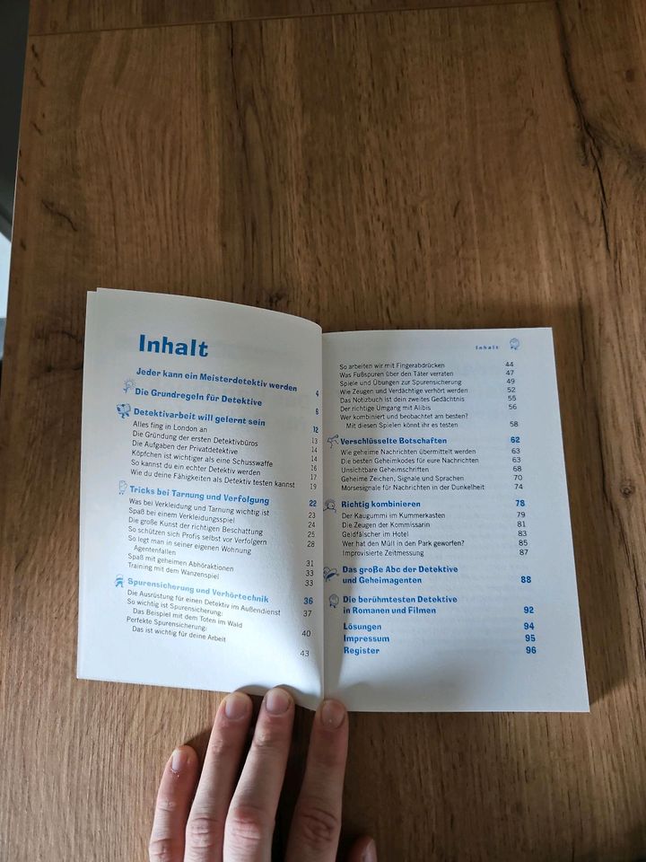 Buch - Das Handbuch für Detektive in Westerburg