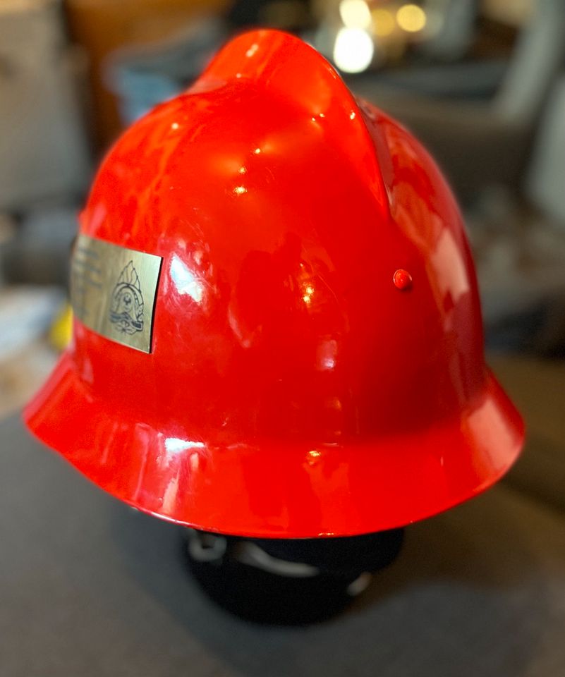 Polnischer Feuerwehrhelm in Elz