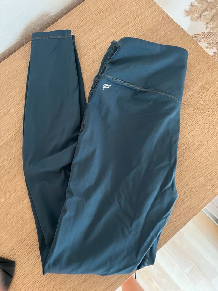 Fabletics Leggings S/M blau in Oberhausen-Rheinhausen