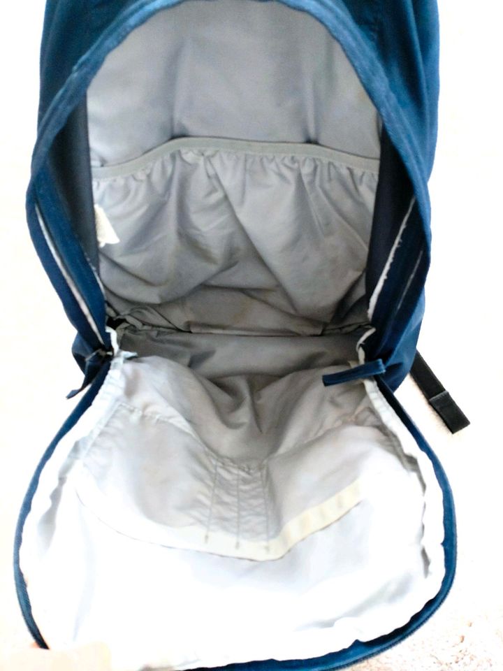 Nike Rucksack blau Top in Dierdorf