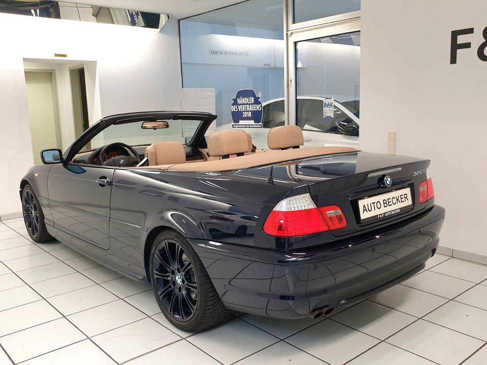 BMW Cabrio 320 Ci M PAKET  1.HAND SCHECKHEFT LEDER in Wuppertal