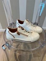 Weiße sneaker von Jana Gr 40 neu Nordrhein-Westfalen - Leverkusen Vorschau