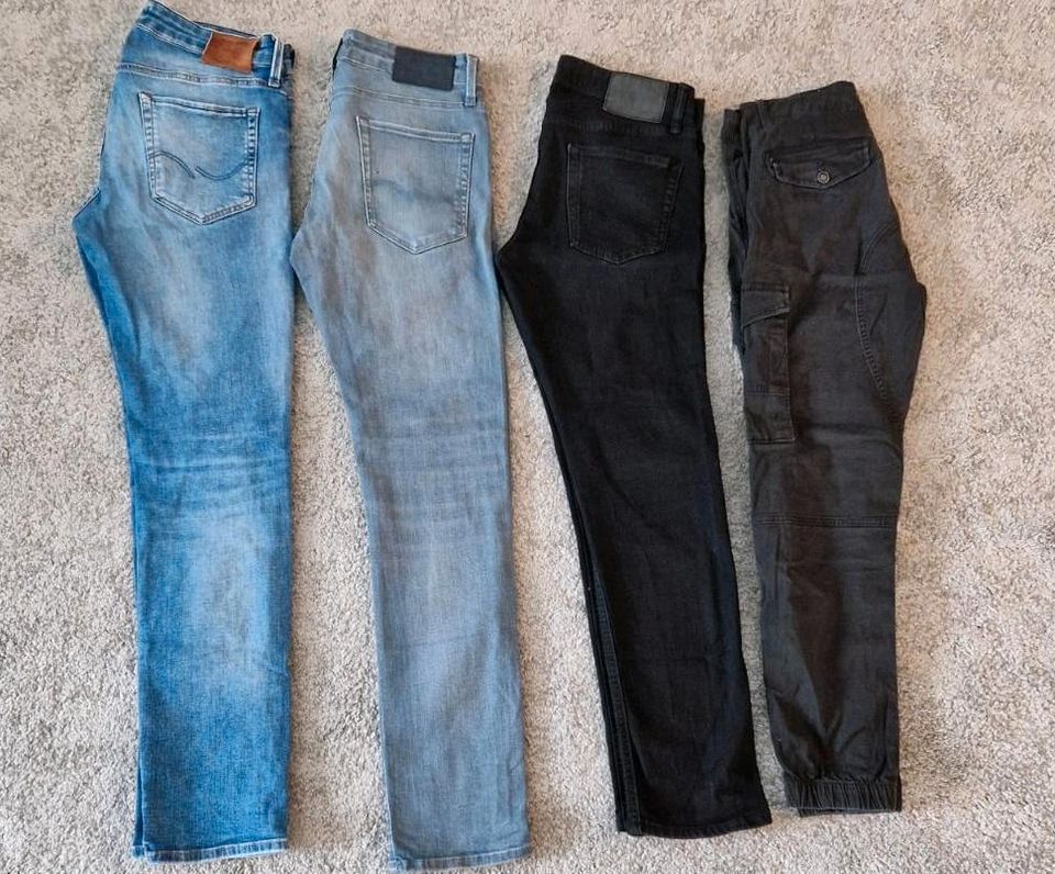 Jeans/Cargo Jack & Jones Größe 30/30 in Inden