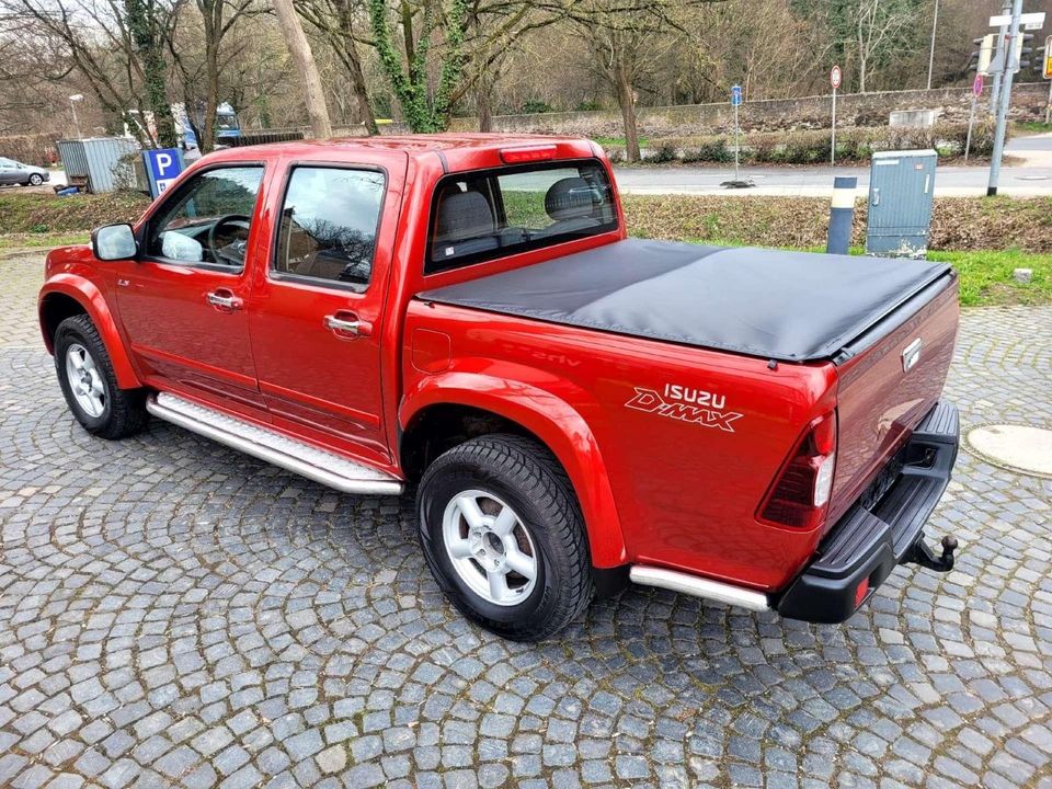 Isuzu D-Max 3.0 4x4 Double Cab Autm. Custom AHK-NAVI-L in Groß-Gerau