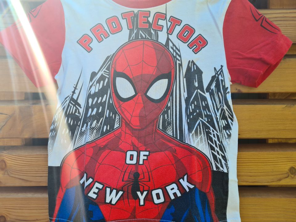 Marvel Spiderman Sommeroutfit – T-Shirt+Hose Gr.104 in Schöneiche bei Berlin