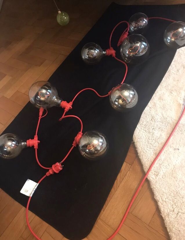 Herz und Kuss Lichterkette mit großen Bulb Leuchten in Wiesbaden