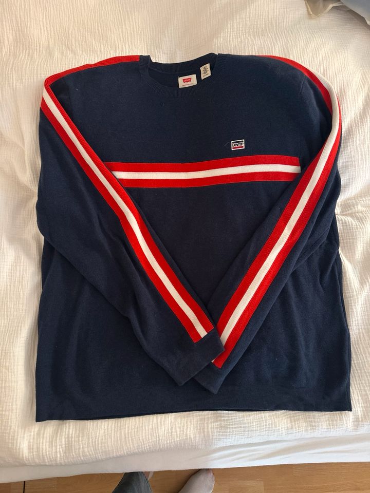 Levi’s Pullover xl in Düsseldorf