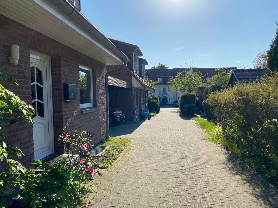 Ruhige Sackgasse - Modernisierte 4-Zimmer-DHH - Garten - Carport in Elmshorn