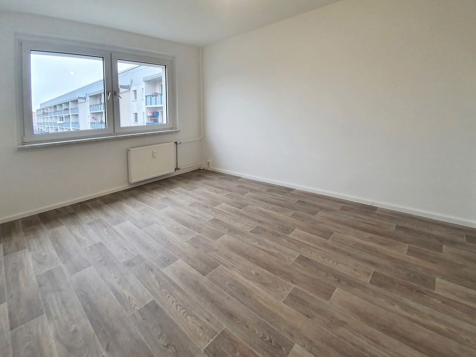 **FRISCH RENOVIERT**4-Zimmer-Wohnung // 2.Etage // Balkon // Bad mit Wanne // ab 15.06.2024 in Leipzig