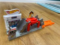 Hot Wheels Aufklapp-Spielset Tankexplosion Leipzig - Böhlitz-Ehrenberg Vorschau