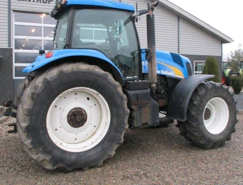 New Holland TG230 /T8030 in Neustadt am Rübenberge