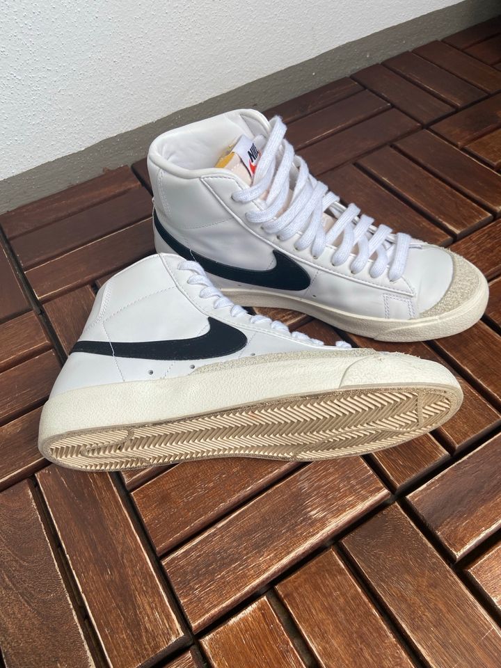 Nike Blazer Neuwertig in Hilden