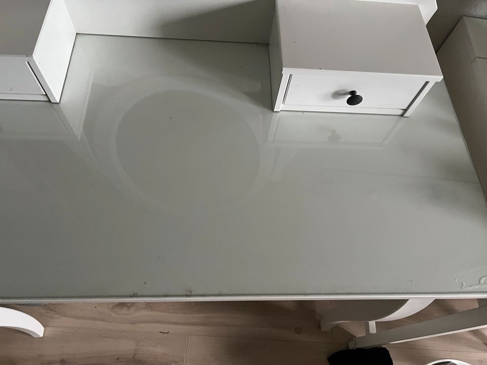 Ikea Schminktisch top Zustand in Erkrath