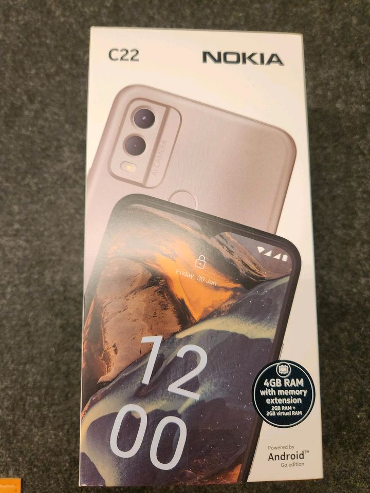 Nokia C22 Farbe Sand nagelneu in Göppingen