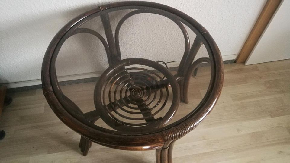 Rattan Tisch 60 cm Glasplatte in Mülheim (Ruhr)