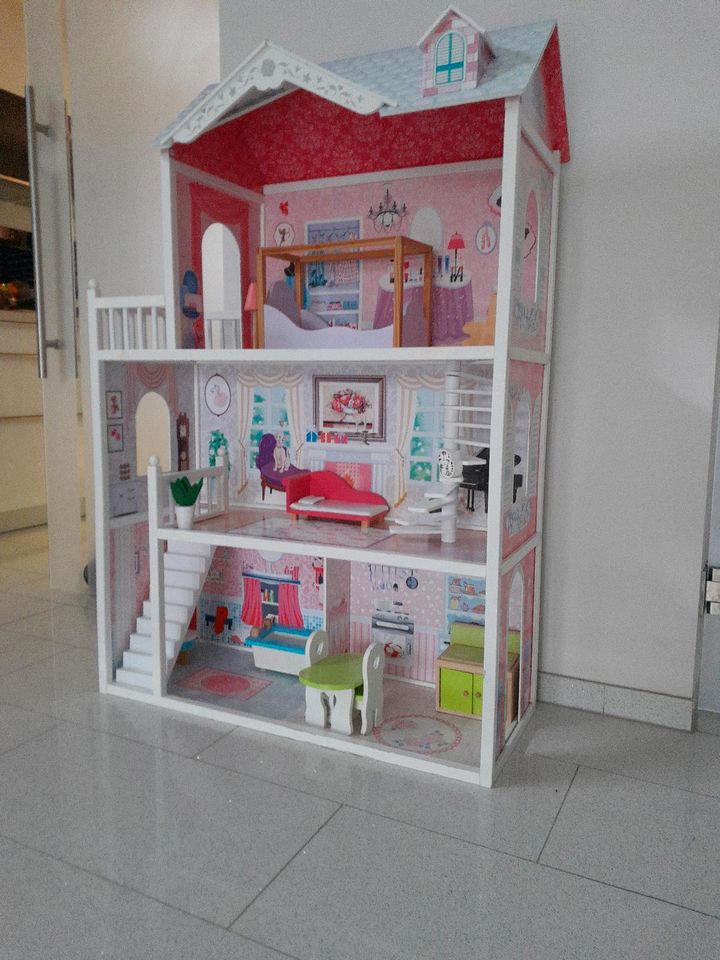 Puppenhaus / Barbiehaus in Neuss