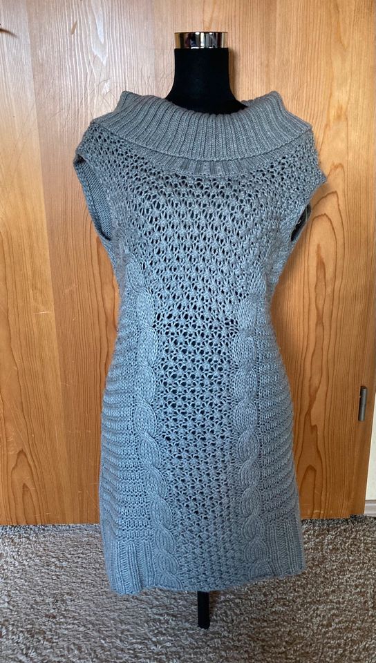 Schönes Strickkleid/Longpullover in Dörfles-Esbach