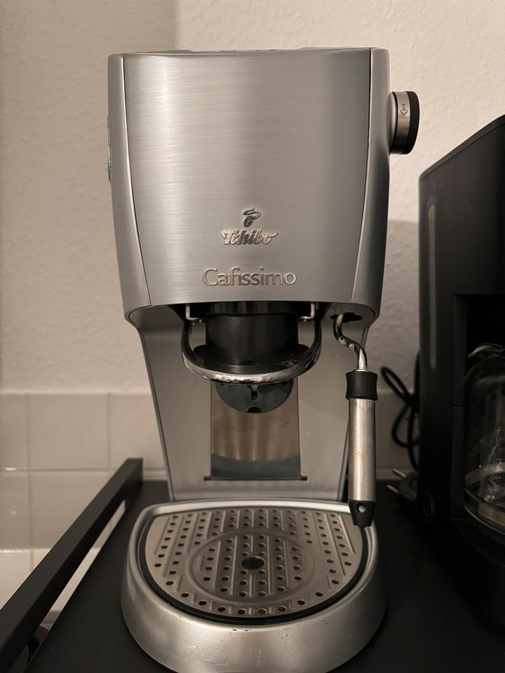 Tchibo Cafissimo Kaffeemaschine incl. versch. Kapselsorten in Flörsheim am Main