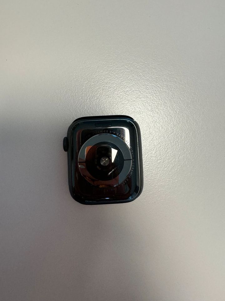 Apple Watch Series 5  - 44 mm in Ludwigshafen