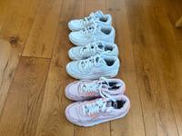Nike Air Max 90 Kinder Mädchen Damen 3x Gr 35 35,5 36,5 Niedersachsen - Cloppenburg Vorschau