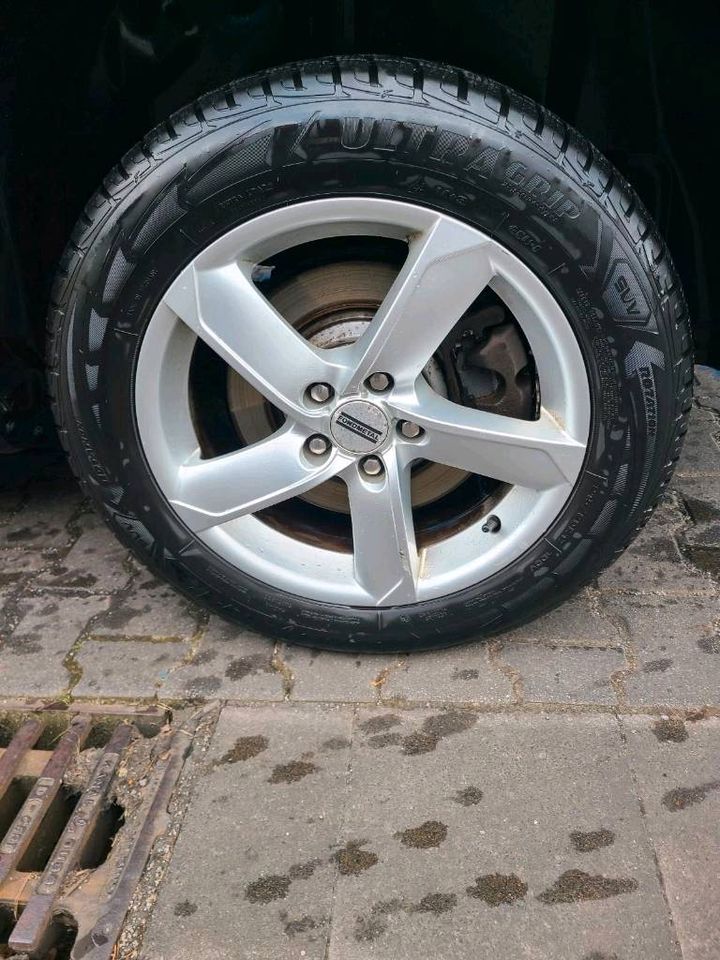 Alufelgen SUV 17 Zoll,  215/60 R17, Goodyear, Jeep, Chrysler, SUV in Berlin