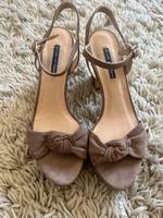 Stuart Weitzmann Pumps taupe 40 Neuhausen-Nymphenburg - Neuhausen Vorschau