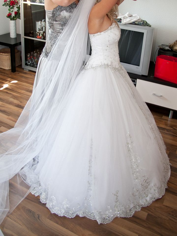 ♥Traumhaftes Brautkleid / Hochzeitskleid Maßgeschneidert❣️ in Garbsen