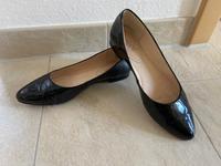 CAPRICE Ballerinas schwarzes Lackleder Echtleder Gr. 38 wie neu Bayern - Parsdorf Vorschau
