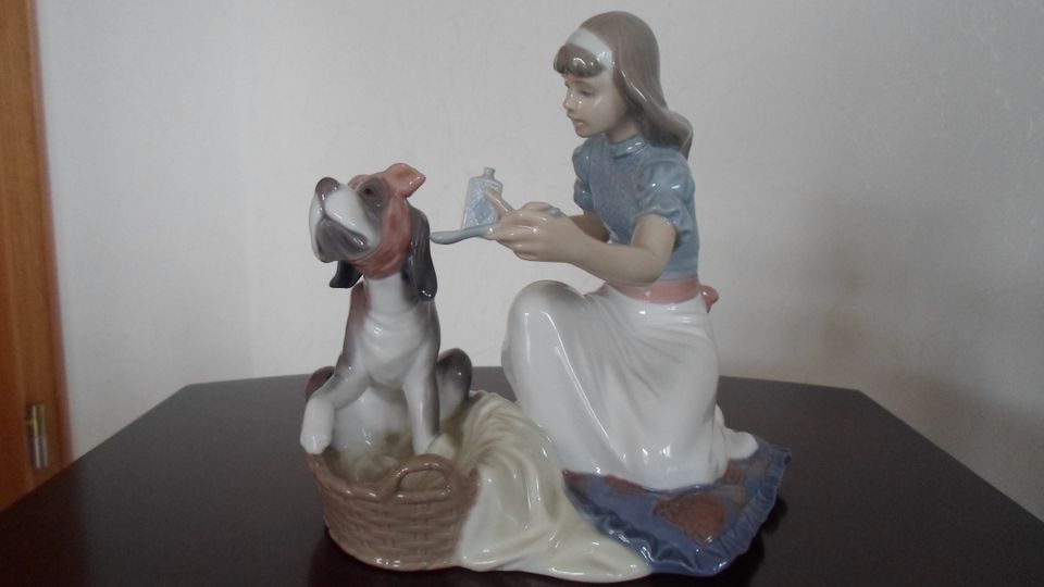 Lladro Figur Bittere Medizin in Rhauderfehn