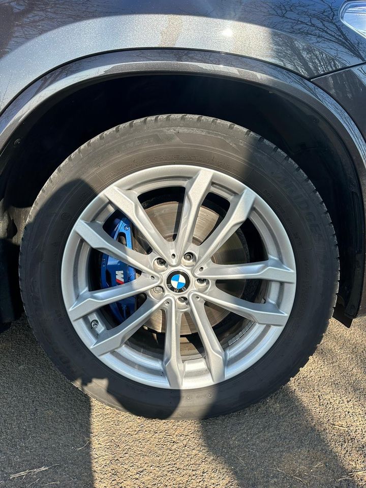 BMW X3 M40i X-Drive Vollausstattung 8-fach Panorama-Schiebedach usw. in Schweinfurt